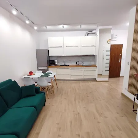 Apartment Geodezyjna 72 *